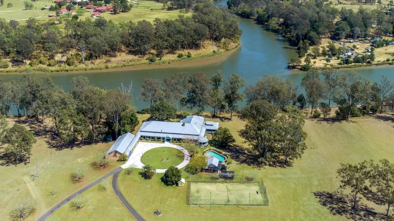 Gold Medal Property To Go Under The Hammer Jason Adcock